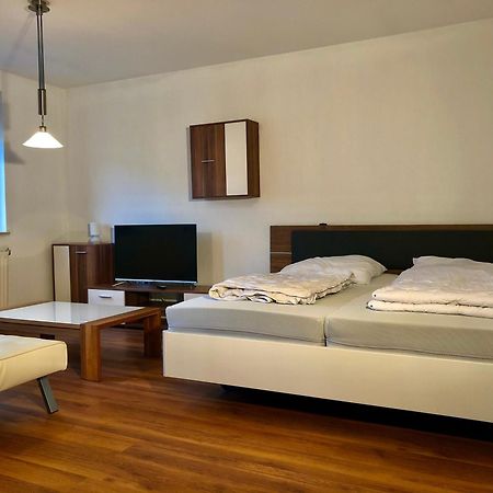 Ferienwohnung Familie Troeger 플로흐 외부 사진