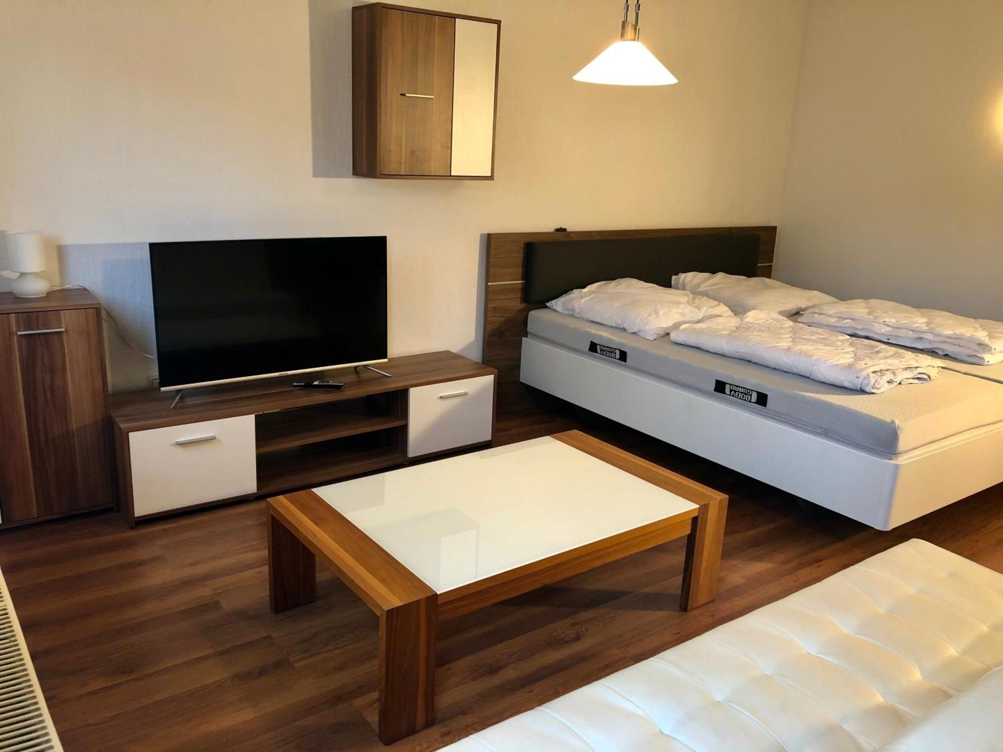 Ferienwohnung Familie Troeger 플로흐 외부 사진